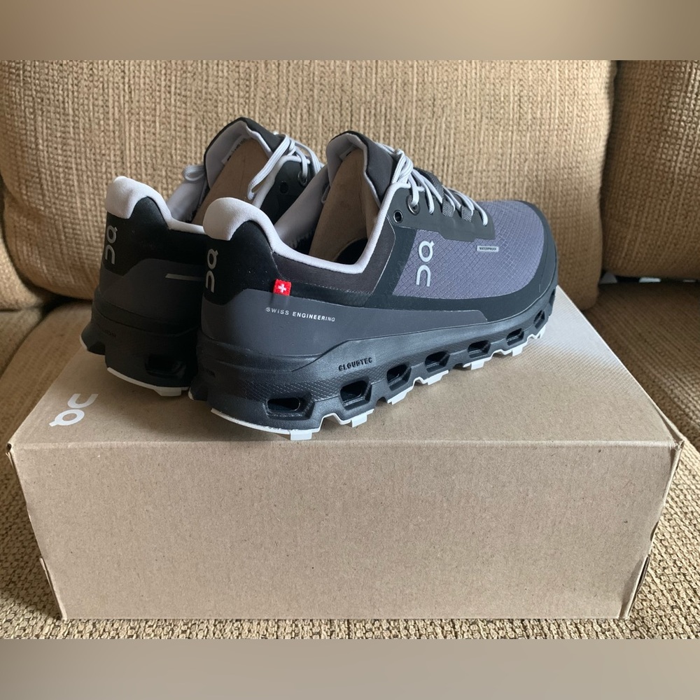 BNWT WOMENS ON Cloudvista Waterproof Shoes - SIZE US 6 - Eclipse Black Sneakers - Picture 7 of 14